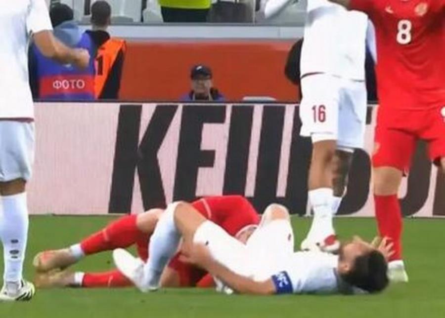 دفاع و هافبک تیم ملی ناهماهنگ هستند/ فوتبال ایران خالی از بازیکن شده است
